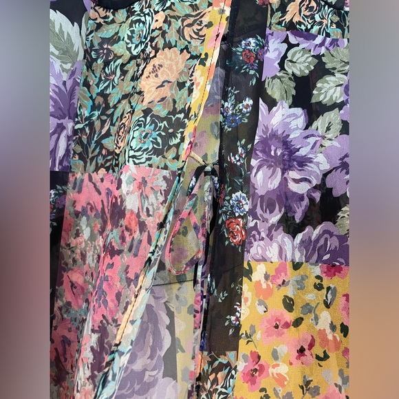 Zara The Amelie Floral Patchwork Button Down
Shirt Womens Size Large - Picture 5 of 5